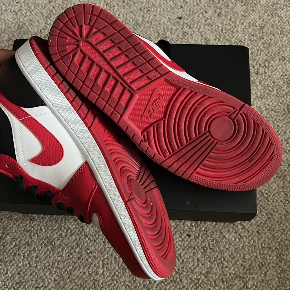 Air Jordan 1 Low - Picture 10 of 14